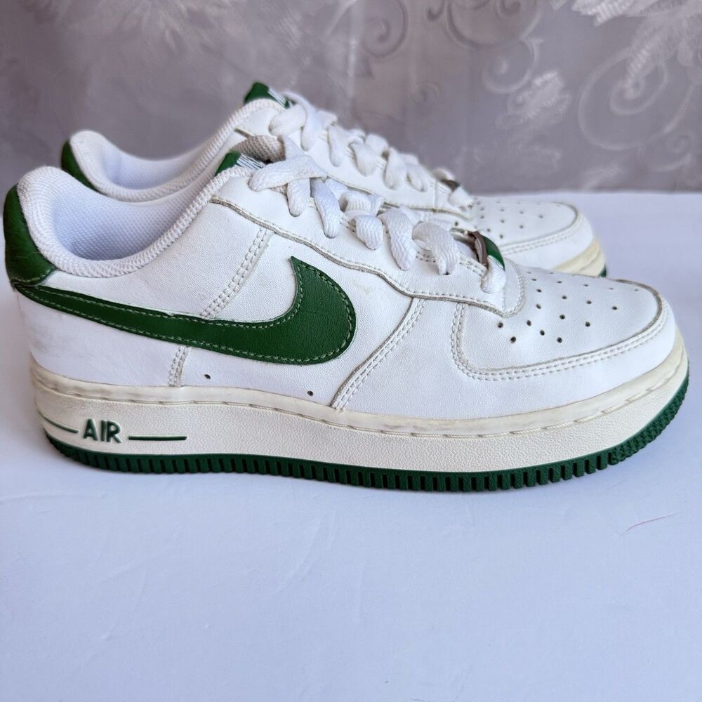 Nike Air Force 1 XXV '82 Size 3.5 Youth unisex (Women's 5) white/green low EUC